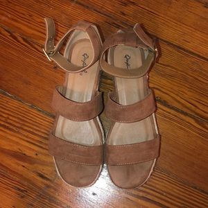 Platform wedges